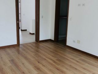 Foto 11 de Venta Casa a Estrenar en Cumbayá, Conjunto Residencial de 9 casas, 266M² C. 385 M² T. $310.000