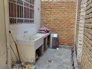 Foto 5 de VENTA CASA CALLE LOS ZAFIROS URB. MIRAFLORES CASTILLA PIURA