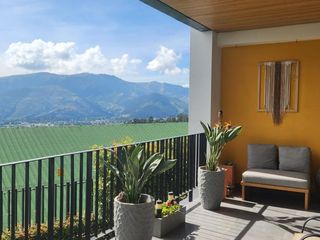 Foto 3 de CUMBAYA, SECTOR SAN JUAN, DEPARTAMENTO CON HERMOSA VISTA EN ARRIENDO