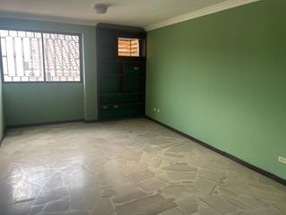 Foto 20 de Venta de Departamento super grande en Colinas de los Ceibos
