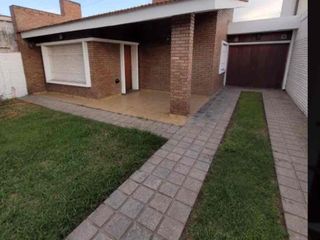 Foto 3 de CASA en VENTA sobre Av. Recta Martinolli