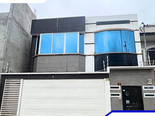 Foto 1 de Casa en alquiler Las Crucitas - ideal para negocio o vivienda