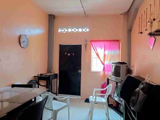 Foto 2 de CASA RENTERA DE VENTA EN EL SUR OESTE DE GUAYAQUIL
CALLE LEONIDAS PLAZA