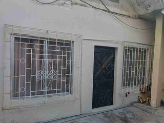 Foto 10 de CASA RENTERA DE VENTA EN EL SUR OESTE DE GUAYAQUIL
CALLE LEONIDAS PLAZA
