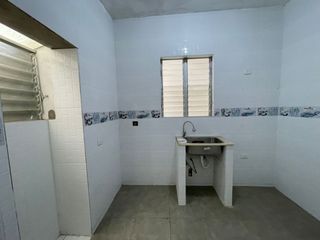 Foto 13 de Casa En Venta Para Vivienda O Negocio En Plena Avenida El Sol - Rimac