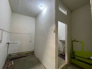 Foto 35 de Casa En Venta Para Vivienda O Negocio En Plena Avenida El Sol - Rimac