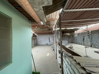 Foto 44 de Casa En Venta Para Vivienda O Negocio En Plena Avenida El Sol - Rimac