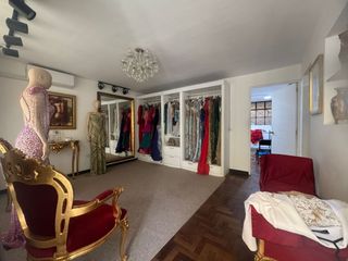Foto 4 de Venta de Casa en Esquina Frente a Parque – Santa Catalina, La Victoria