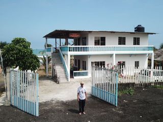 Foto 6 de VENDO CASA CON TERRENO- PEDERNALES- ESMERALDAS