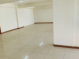 Foto 6 de Se Alquila Edificio Comercial 9 Pisos en Av Tacna- Cercado de Lima