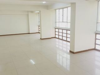 Foto 9 de Se Alquila Edificio Comercial 9 Pisos en Av Tacna- Cercado de Lima