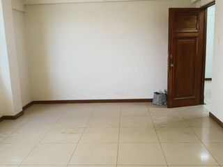 Foto 4 de Se Alquila Edificio Comercial 9 Pisos en Av Tacna- Cercado de Lima