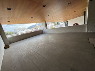 Foto 5 de Local comercial de arriendo en cumbayá dentro de plaza comercial