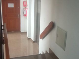 Foto 3 de EDIFICIO DE OFICINAS EN AV LA MOLINA CUADRA SIETE