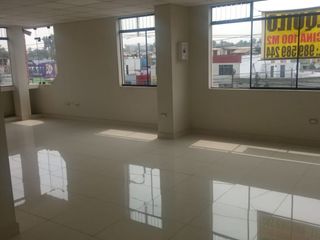 Foto 7 de EDIFICIO DE OFICINAS EN AV LA MOLINA CUADRA SIETE