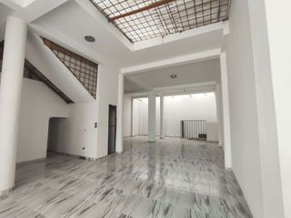 Foto 4 de LOCAL COMERCIAL EN ALQUILER 160 M2 AV. MARCO PUENTE LLANOS – ATE