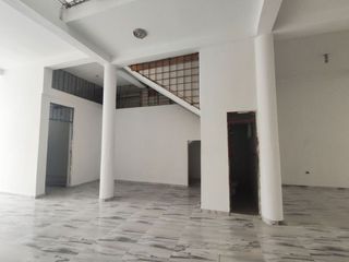 Foto 5 de LOCAL COMERCIAL EN ALQUILER 160 M2 AV. MARCO PUENTE LLANOS – ATE