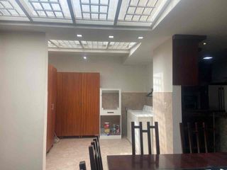 Foto 8 de casa en venta en puertas de sol batán San Sebastián de 3 pisos 4 habitaciones