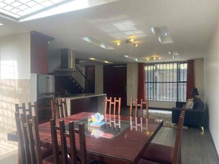 Foto 9 de casa en venta en puertas de sol batán San Sebastián de 3 pisos 4 habitaciones