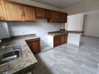 Foto 4 de Venta departamento 3 dormitorios Garzota 2 cerca al sector de hoteles y aeropuerto