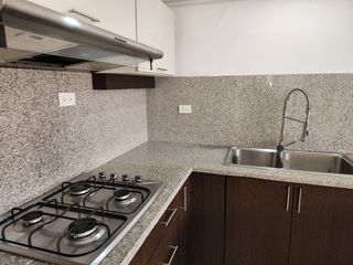 Foto 2 de Departamento en arriendo, Av Paucarbamba, Cuenca