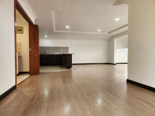 Foto 6 de Departamento en arriendo, Av Paucarbamba, Cuenca