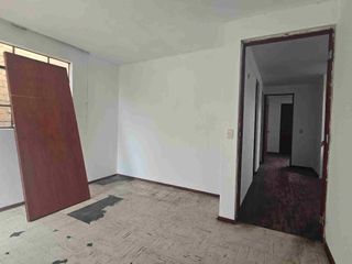 Foto 3 de Oportunidad Única en SMP Casa 3 pisos a Precio de Ocasión