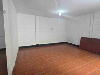 Foto 6 de Oportunidad Única en SMP Casa 3 pisos a Precio de Ocasión