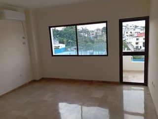 Foto 5 de En alquiler casa de 4 dormitorios en Ceibos Norte