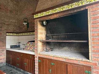 Foto 3 de VENTA CATEGORÍA CASA EN SALTA TRES CERRITOS CON PILETA