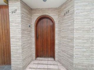 Foto 3 de VENTA CASA EN SURCO CERCA DE PARQUE