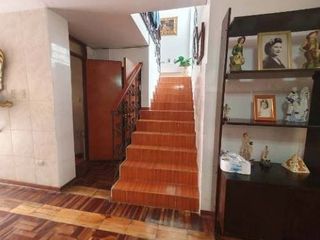 Foto 10 de VENTA CASA EN SURCO CERCA DE PARQUE