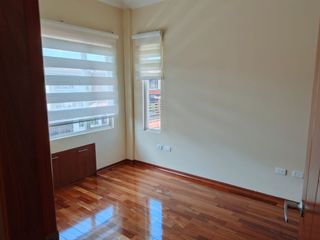 Foto 16 de Amplia casa independiente de arriendo en Sangolquí en Urbanización cerrada $600 incluida alícuota.