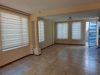 Foto 17 de Amplia casa independiente de arriendo en Sangolquí en Urbanización cerrada $600 incluida alícuota.