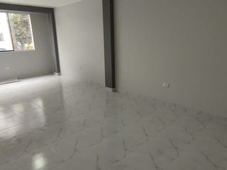 Foto 1 de Alquilo Local Comercial en Av principal -Santa Anita