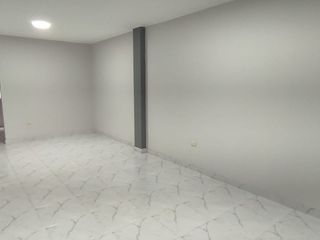 Foto 4 de Alquilo Local Comercial en Av principal -Santa Anita