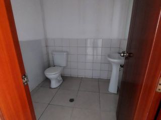 Foto 5 de Venta o Alquiler 8700m2 Bodegas Oficinas Quito, Av Galo Plaza Panamericana Norte