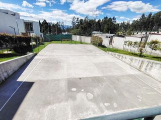Foto 10 de Conocoto casa esquinera en conjunto opción a tercera planta $62.000