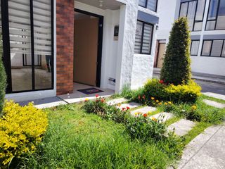 Foto 12 de Conocoto casa esquinera en conjunto opción a tercera planta $62.000