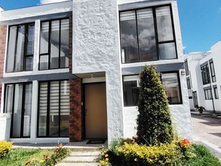 Foto 1 de Conocoto casa esquinera en conjunto opción a tercera planta $62.000