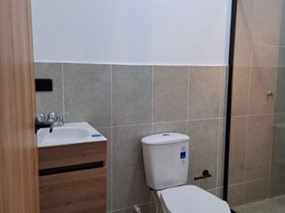 Foto 6 de SE VENDE CASA NUEVA CON PLACA EN YOPAL