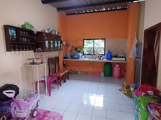 Foto 14 de SE VENDE CASA RENTERA DE DOS PLANTAS + TERRAZA, 220 M² LA CONCORDIA - SANTO DOMINGO - ECUADOR