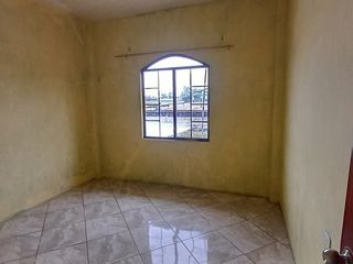 Foto 8 de SE VENDE CASA RENTERA DE DOS PLANTAS + TERRAZA, 220 M² LA CONCORDIA - SANTO DOMINGO - ECUADOR