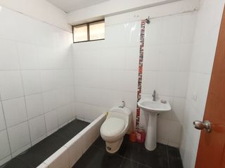 Foto 5 de Vendo Departamento En Segundo Piso De 133M2 En Villa Maria Del Triunfo