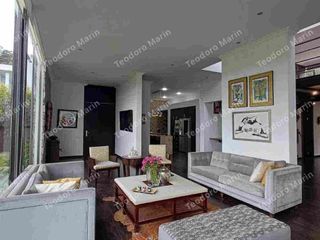 Foto 1 de Casa Moderna en Venta con espacios verdes