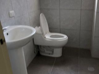 Foto 3 de OFICINA RECIEN REMODELADA EN EDIFICIO BIEN TENIDO EN ESQUINA.