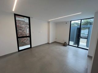 Foto 3 de CASA POR ESTRENAR EN VENTA EN ZONA DE ALTA PROYECCION EN PORTOVIEJO - DE OPORTUNIDAD