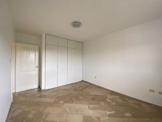 Foto 10 de CASA EN VENTA URB. VÍA AL SOL
