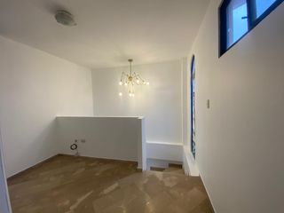 Foto 11 de CASA EN VENTA URB. VÍA AL SOL