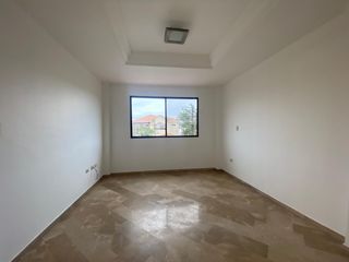 Foto 12 de CASA EN VENTA URB. VÍA AL SOL